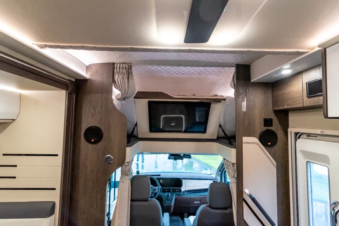 宇通房車鯤鵬雙拓展尊享版——精致典雅，國風(fēng)大空間