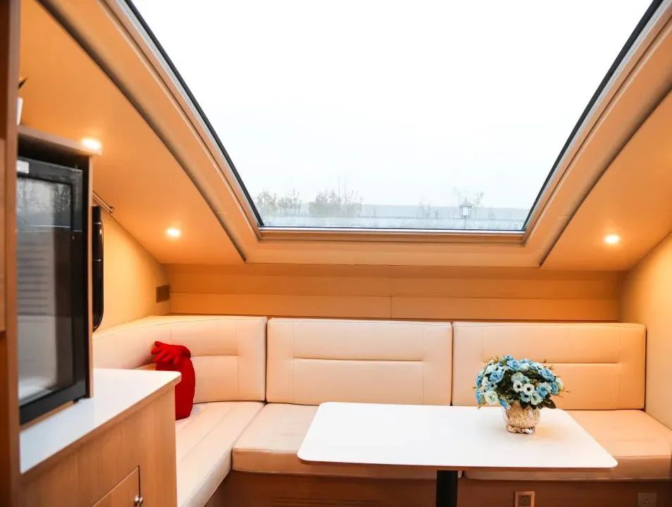 宇通房車匠心打造T536星空研學版拖掛房車，重新定義旅居新方式！