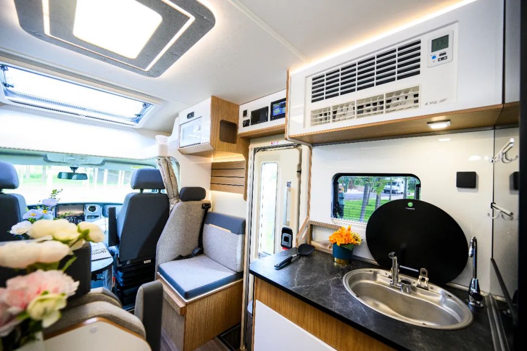 出色續(xù)航舒適體驗(yàn)，宇通房車C533豪華版T型房車