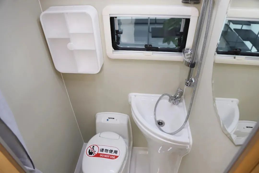 游弋草原，浸身非凡之境，有T511H拖掛房車在