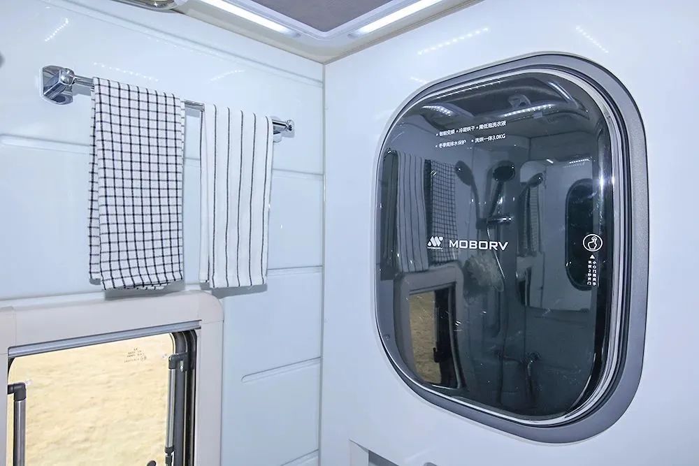 酣暢駕趣，自在掌握，C535旗艦版MAX雙拓C型房車
