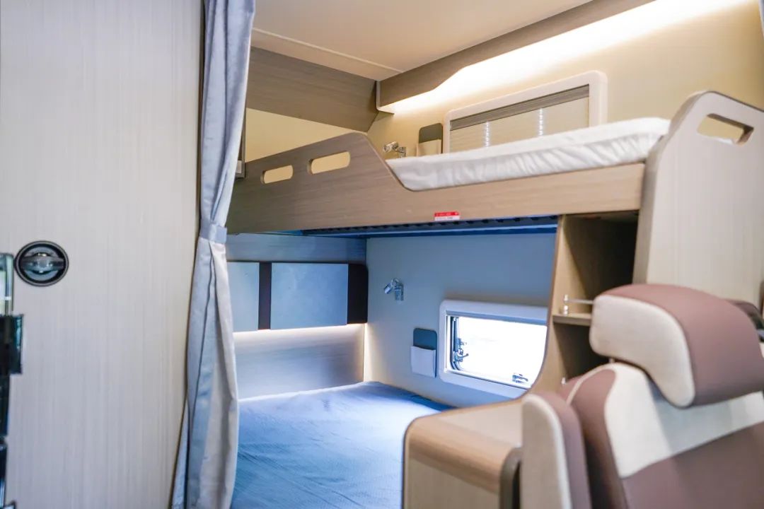 停下來(lái)回歸本心，宇通C530租賃版房車，帶你去開拓，去探索