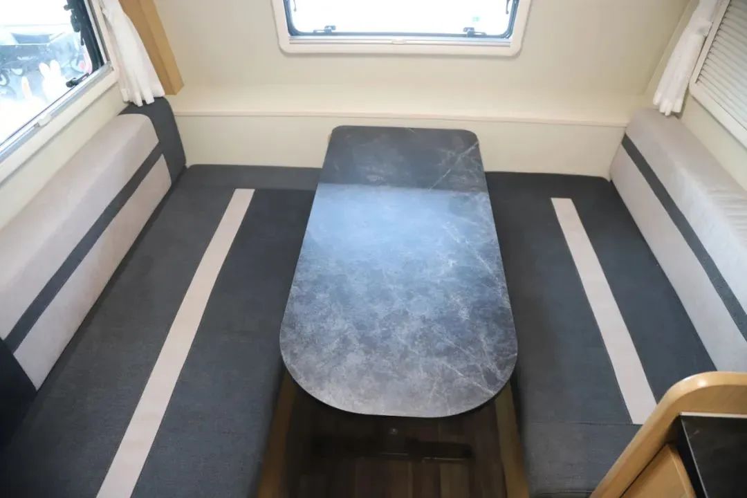 和T511H拖掛房車一起，沐陽而行，享受開闊視野