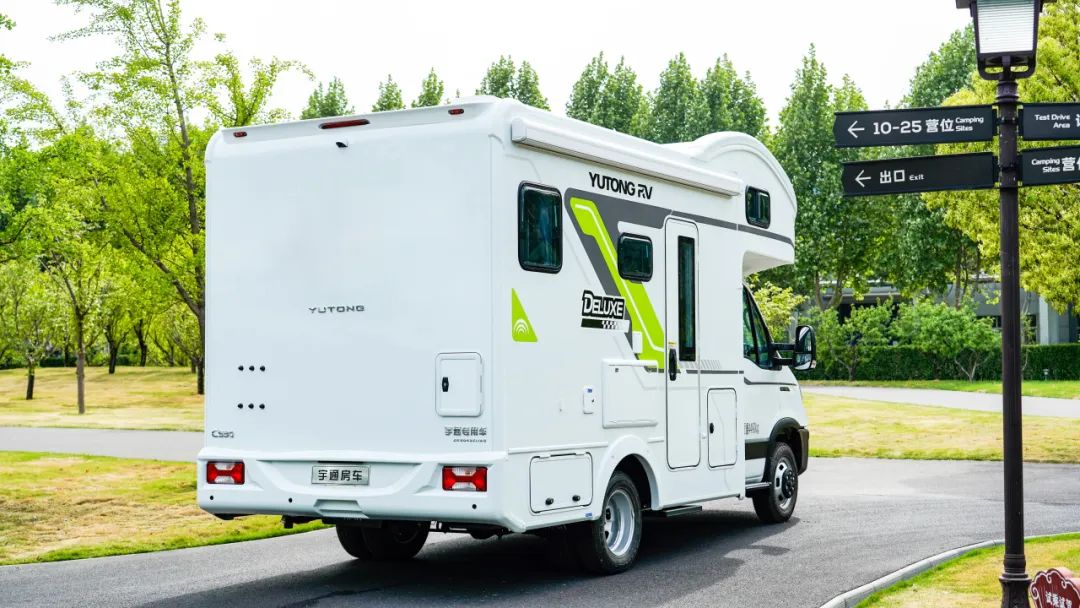 停下來(lái)回歸本心，宇通C530租賃版房車，帶你去開拓，去探索