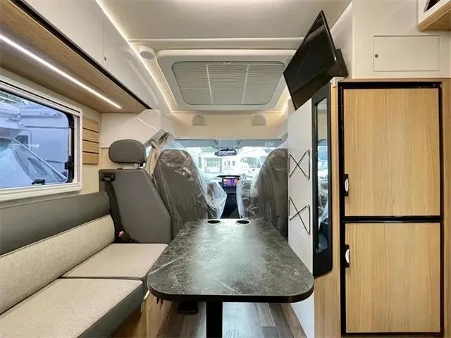 4.13洛陽房車展：宇通C520房車，小額頭大空間，體驗高品質旅居！