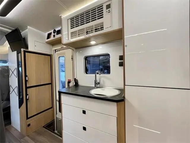 4.13洛陽房車展：宇通C520房車，小額頭大空間，體驗高品質旅居！