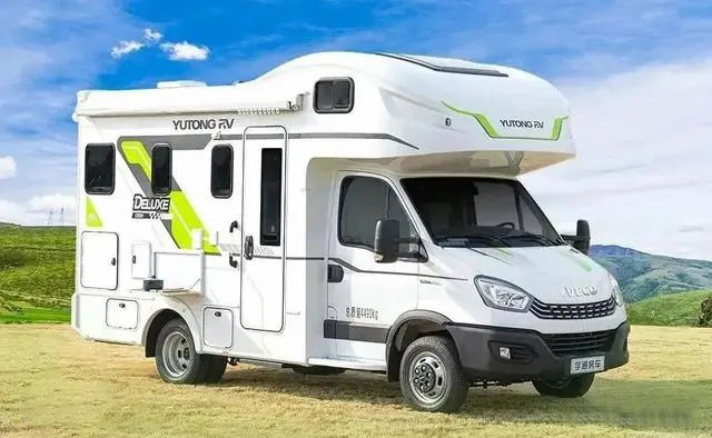 大廠出的雙拓展房車啥樣？宇通C533，方方面面滿足你的需求