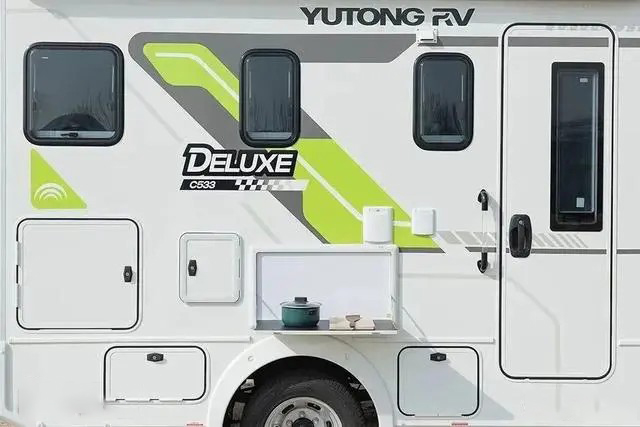 大廠出的雙拓展房車啥樣？宇通C533，方方面面滿足你的需求