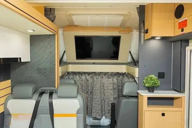 大廠出的雙拓展房車啥樣？宇通C533，方方面面滿足你的需求
