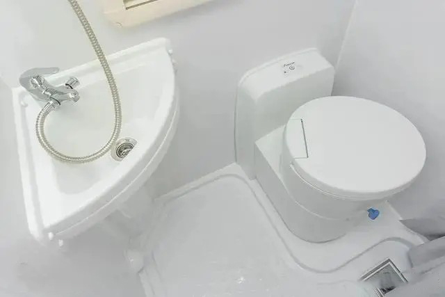 大廠出的雙拓展房車啥樣？宇通C533，方方面面滿足你的需求