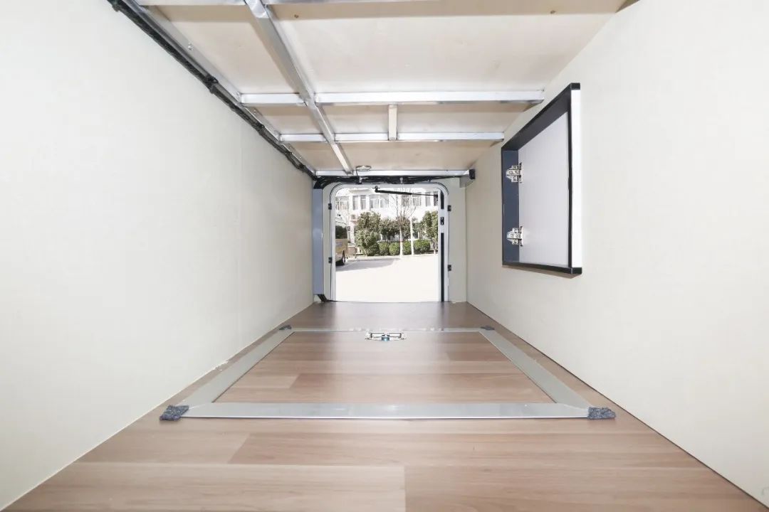 和宇通C535旗艦版雙拓展房車一起，開始悠然自得人生