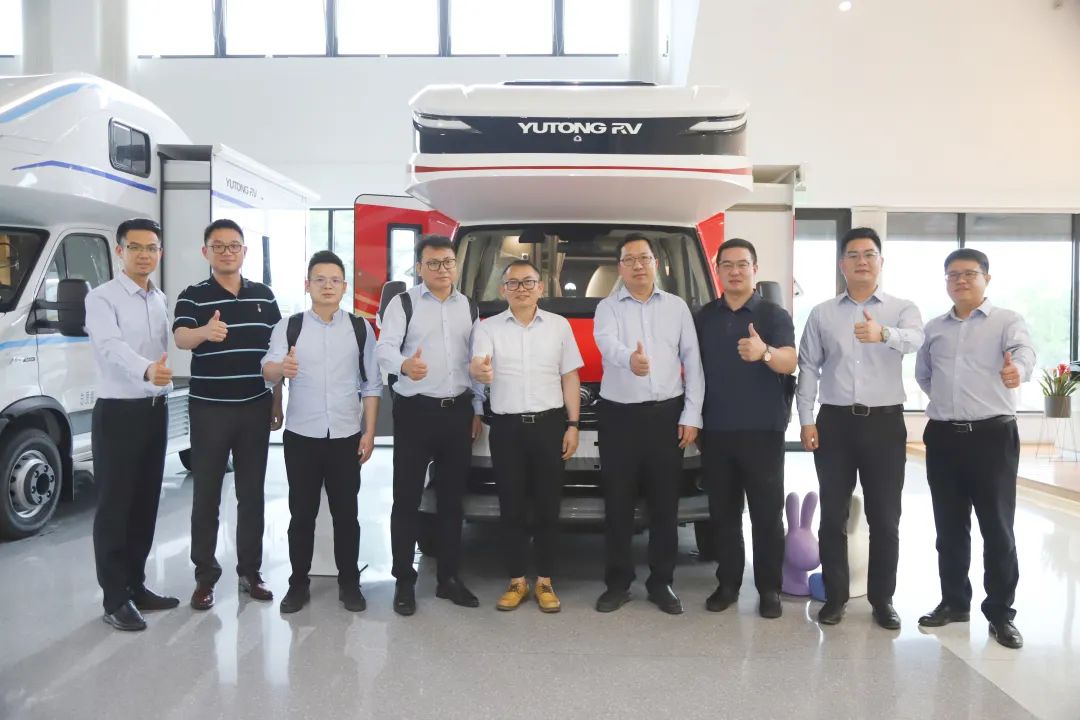 強強聯(lián)合！宇通與遠程智通科技“攜手”共研純電房車