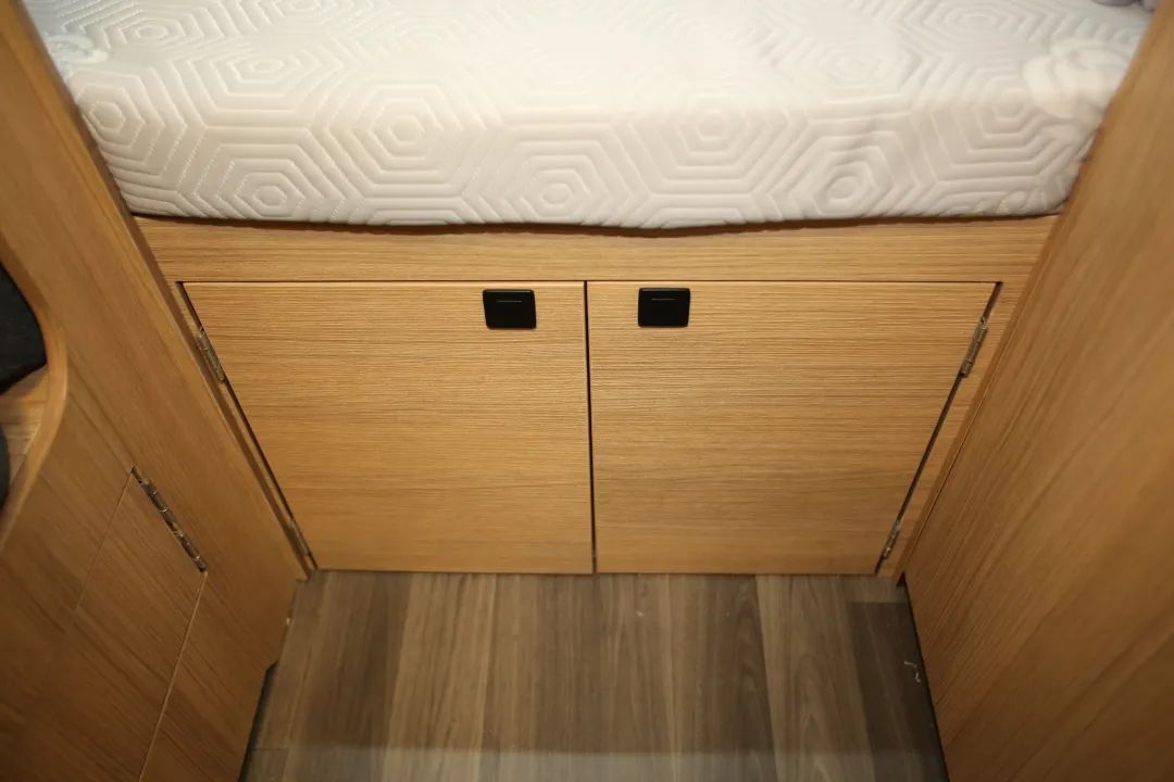 一路美景 一路美食，T512公路版拖掛雙臺面布局房車